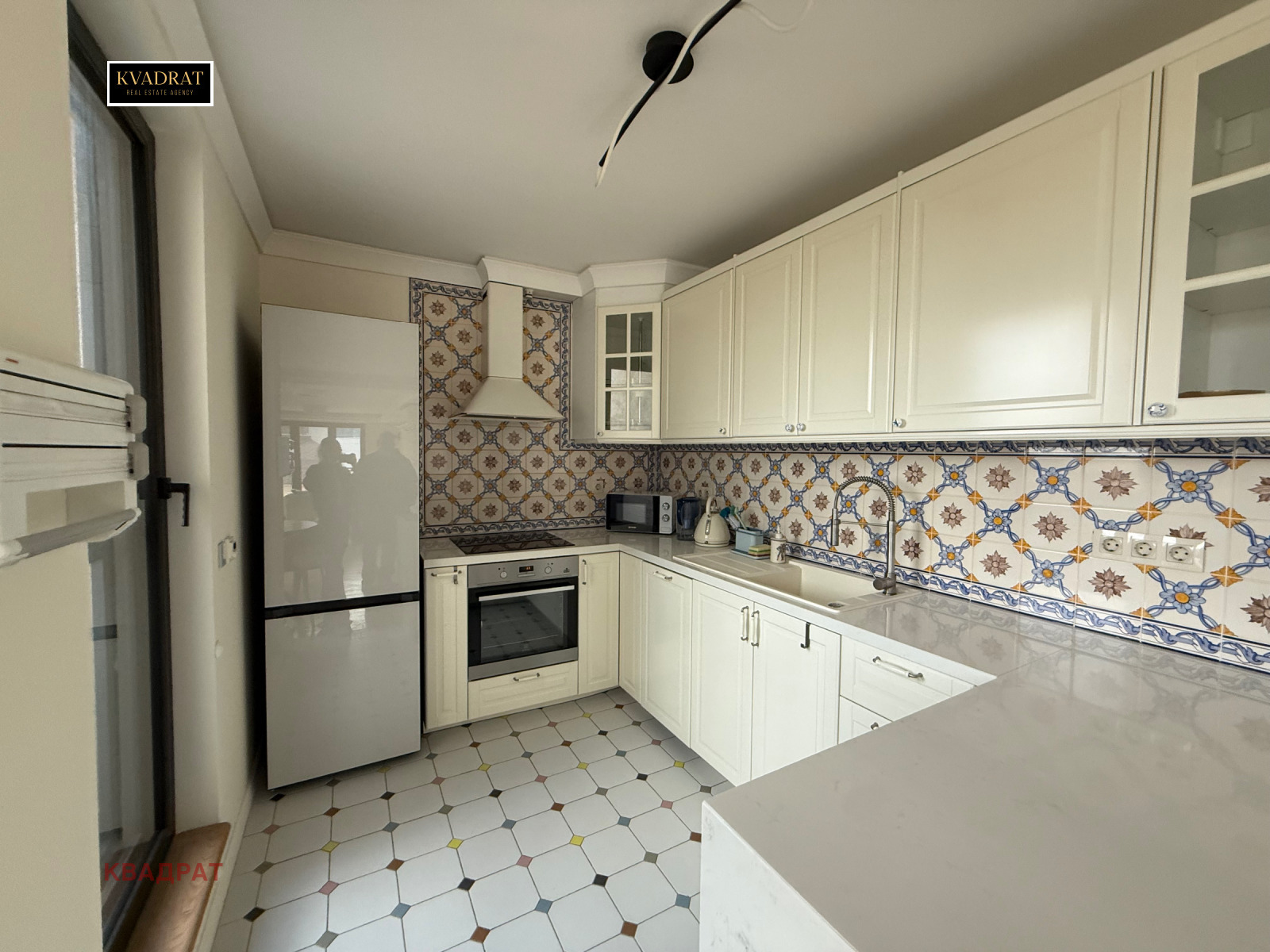 Дава под наем МНОГОСТАЕН, гр. София, ж.гр.Южен парк, снимка 2 - Апартаменти - 53983739