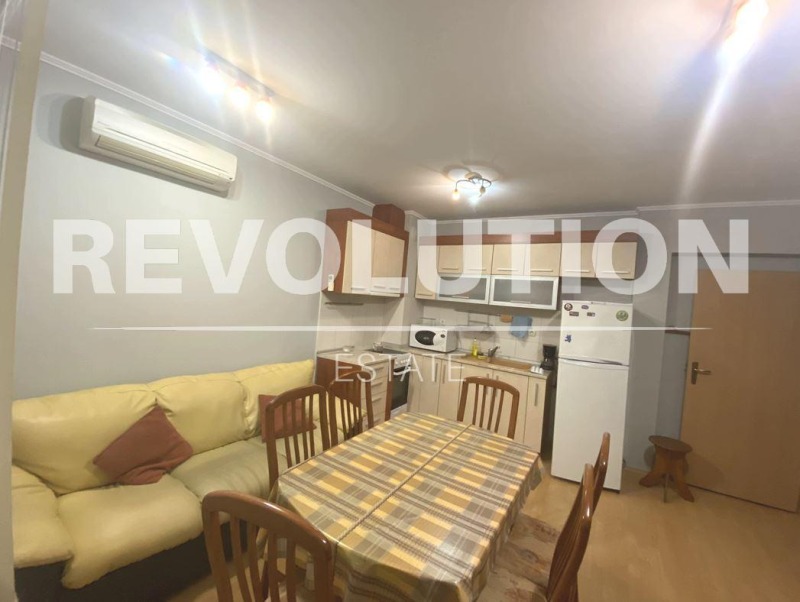 Дава под нем  3-стаен, град Варна, Лятно кино Тракия •  450 EUR • ID 87437100 — holmes.bg - [1] 