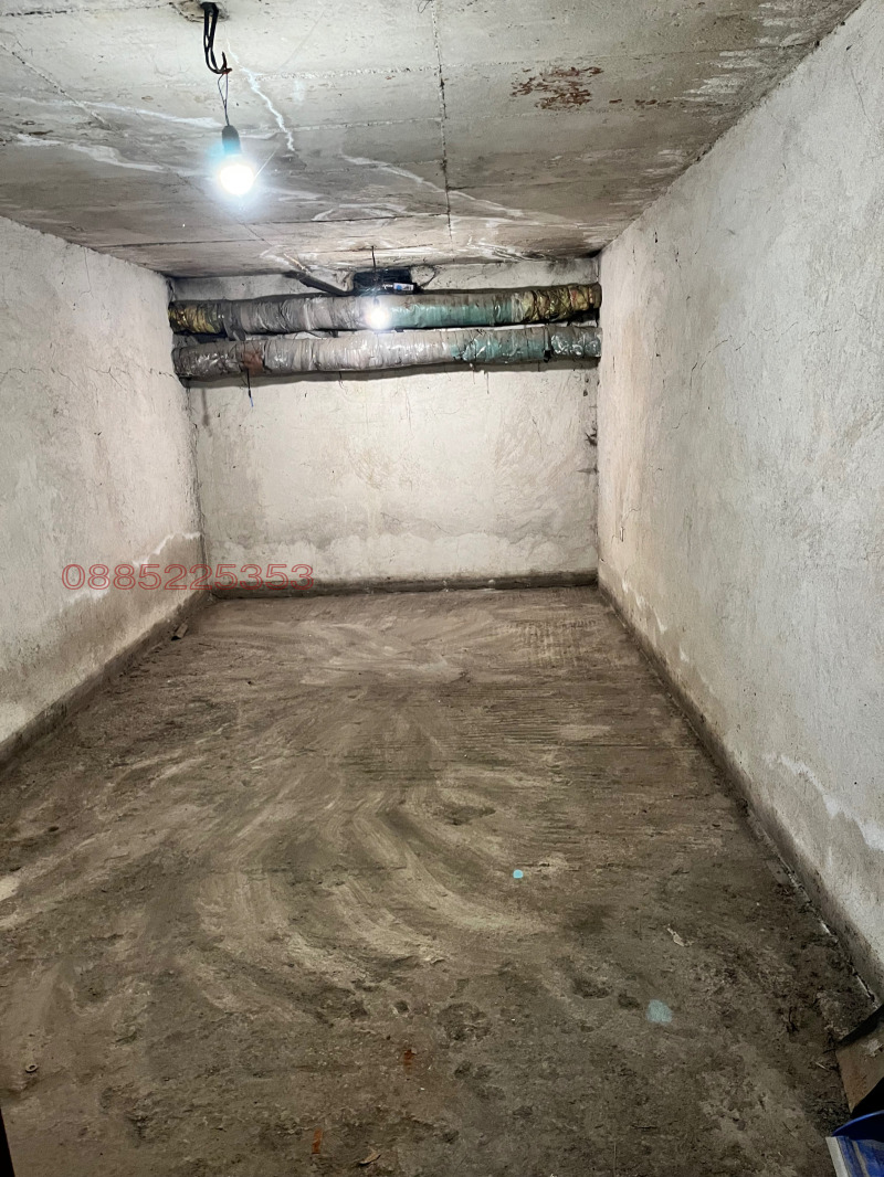 A louer  Garage Sofia , Iztok , 18 m² | 24587604