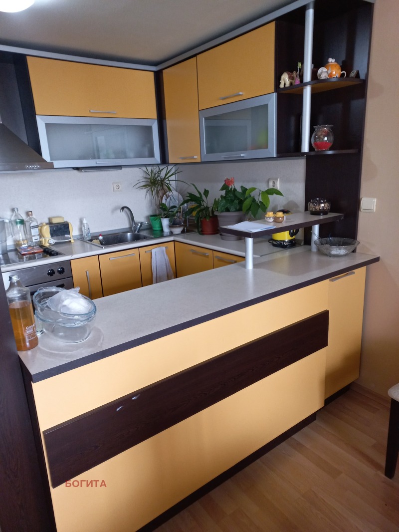 Издаје се  3 спаваће собе Стара Загора , Казански - изток , 100 м2 | 66942412 - слика [2]