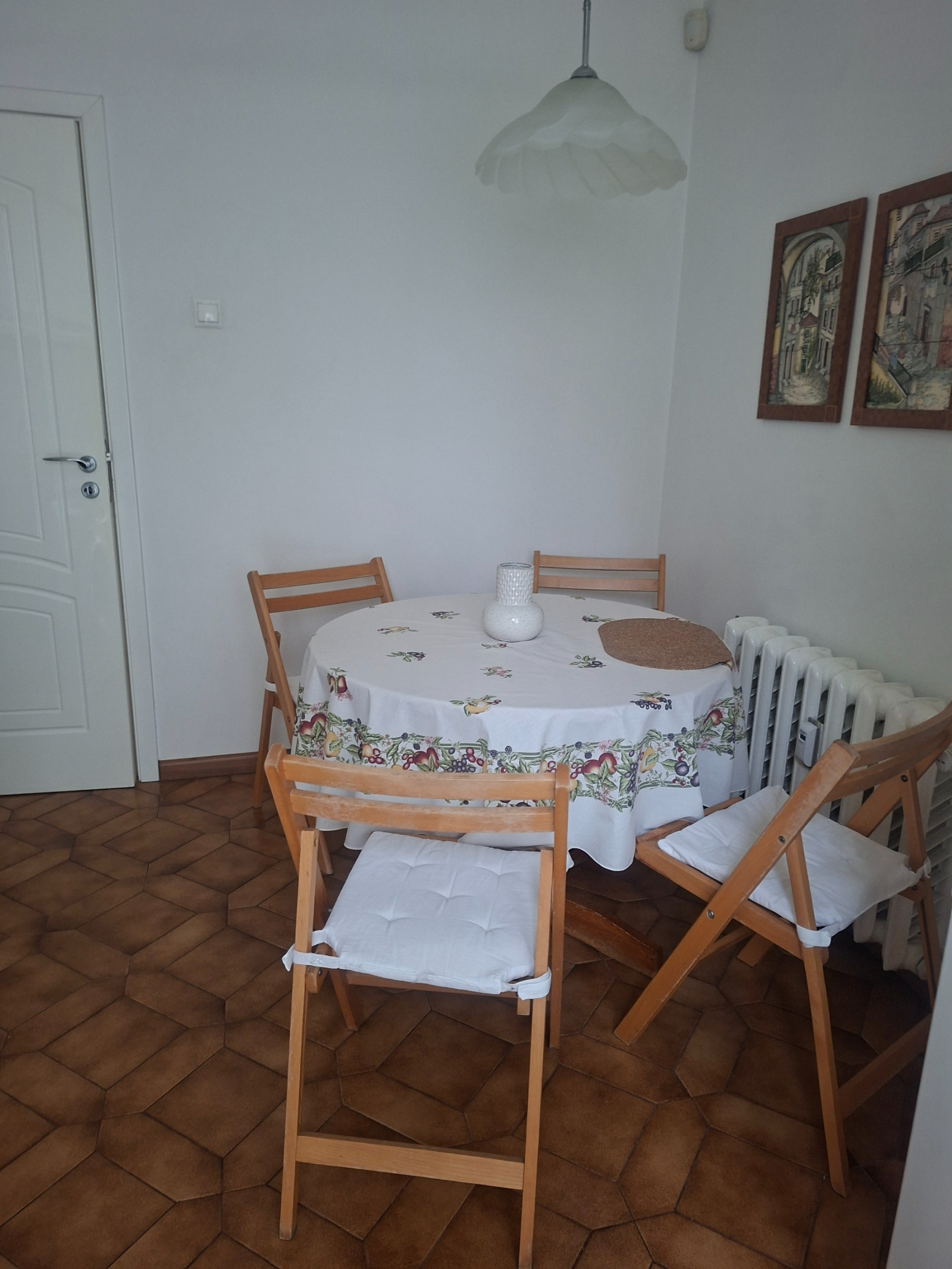 Дава под наем 2-СТАЕН, гр. София, Лозенец, снимка 8 - Апартаменти - 54105975