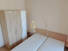 1 Schlafzimmer Pobeda, Warna 8