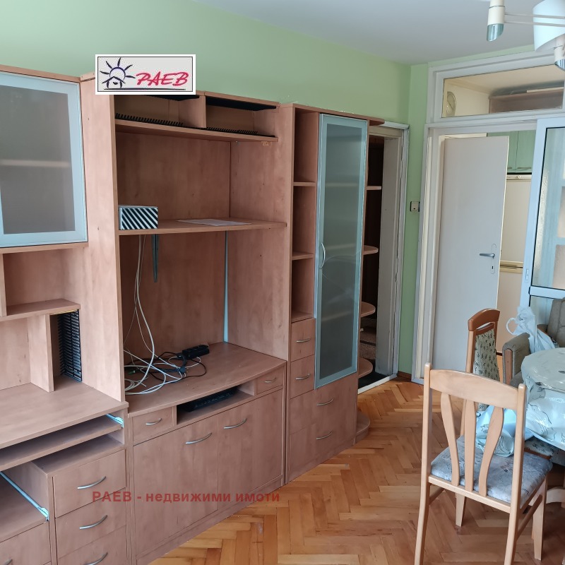 En renta  1 dormitorio Ruse , Shirok tsentar , 50 metros cuadrados | 66339621 - imagen [4]