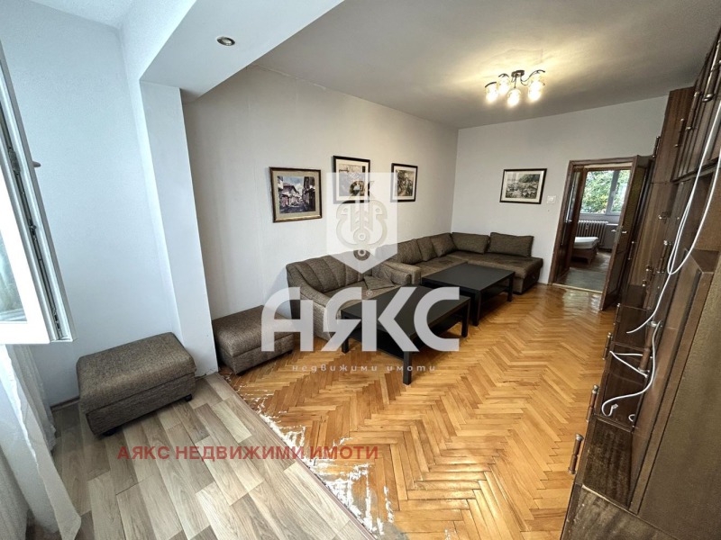 Zu vermieten  1 Schlafzimmer Sofia , Borowo , 70 qm | 71396929