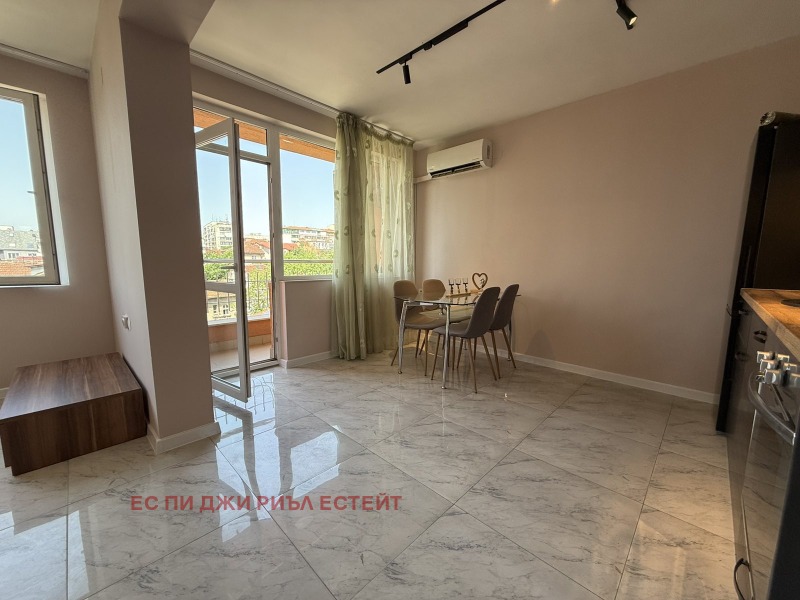 Kiadó  2 hálószobás Sofia , Centar , 95 négyzetméter | 78385416 - kép [8]