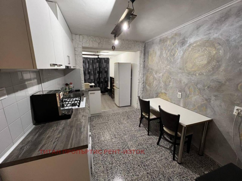 Дава под наем 3-СТАЕН, гр. Бургас, Долно Езерово, снимка 2 - Апартаменти - 52525952