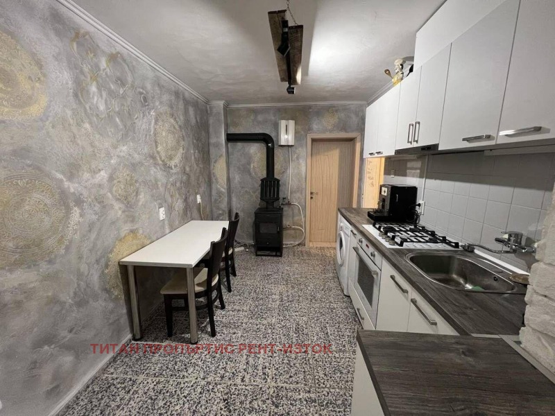 Под наем 3-СТАЕН, град Бургас, Долно Езерово • 700 лв. / 357.90 € • 44093842 1