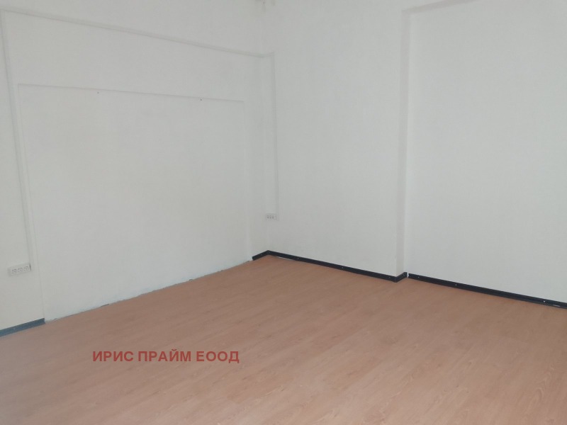 Do wynajęcia  Składowanie Szumen , Dobrudżanski , 657 mkw | 66480735 - obraz [4]