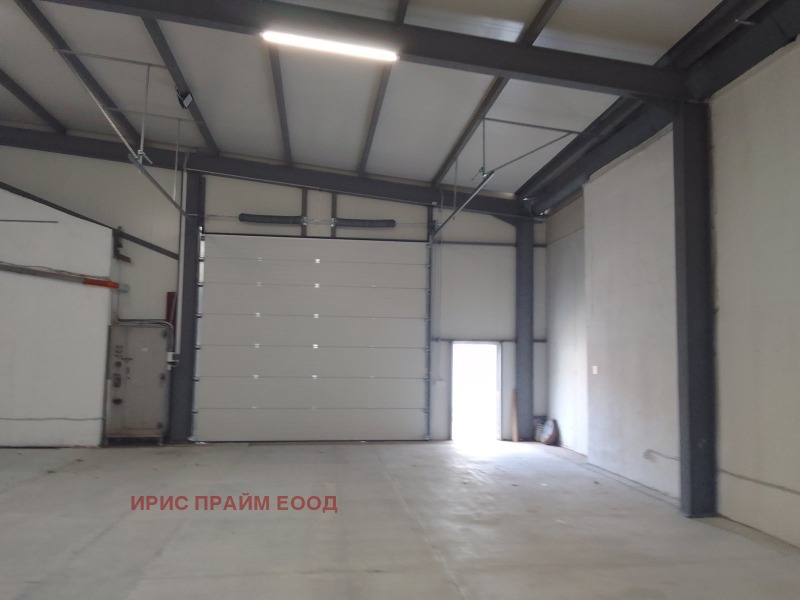Do wynajęcia  Składowanie Szumen , Dobrudżanski , 657 mkw | 66480735 - obraz [2]