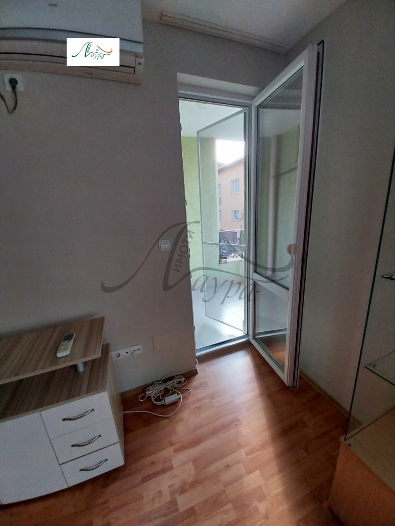 Дава под наем 2-СТАЕН, гр. Шумен, Център, снимка 6 - Апартаменти - 52657919