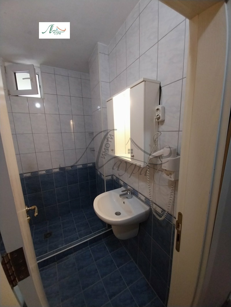 Дава под наем 2-СТАЕН, гр. Шумен, Център, снимка 11 - Апартаменти - 52657919