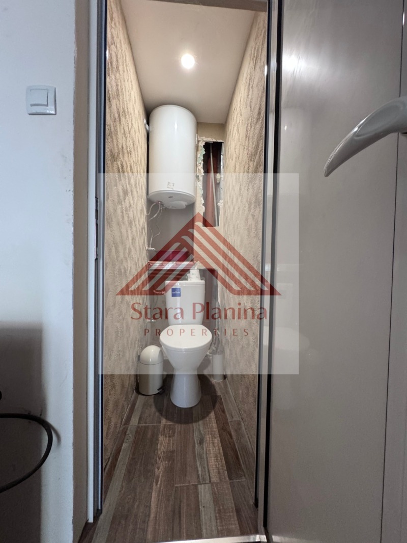 Дава под наем ЕТАЖ ОТ КЪЩА, гр. Русе, Център, снимка 12 - Етаж от къща - 52638043