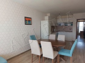 2 quartos Grand Mol, Varna 2