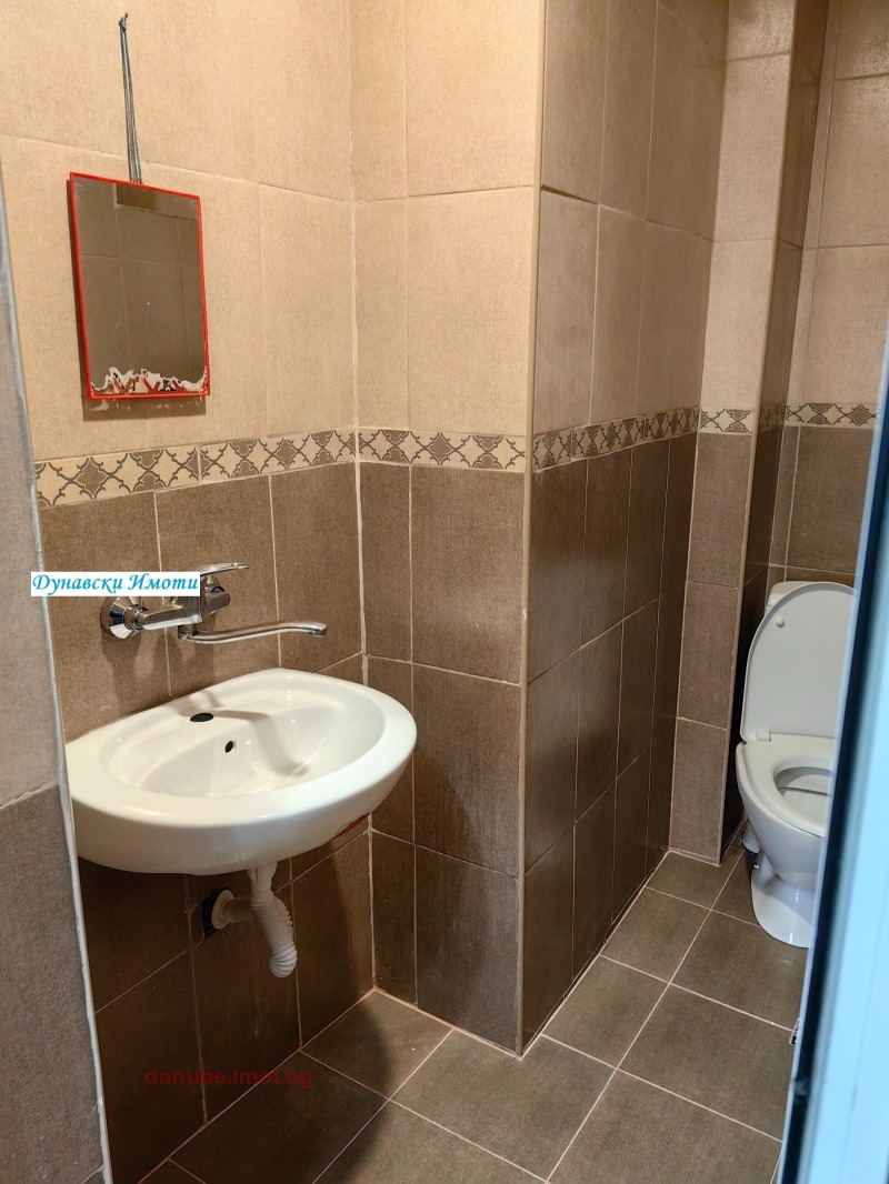 Дава под наем ЕТАЖ ОТ КЪЩА, гр. Русе, Родина 1, снимка 13 - Етаж от къща - 52816061