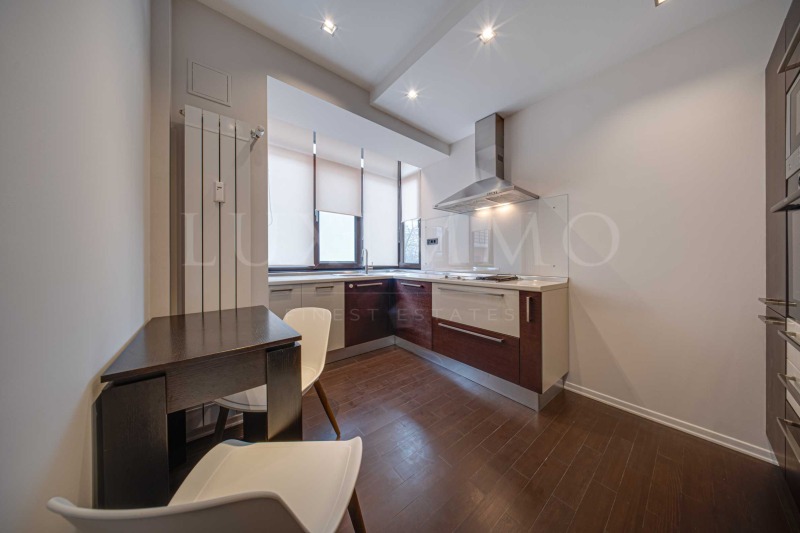 Дава под наем 3-СТАЕН, гр. София, Център, снимка 5 - Апартаменти - 53482570