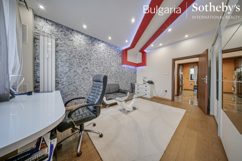 En renta  3 dormitorios Sofia , Tsentar , 125 metros cuadrados | 64932377 - imagen [8]