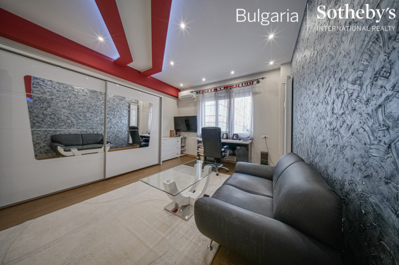 En renta  3 dormitorios Sofia , Tsentar , 125 metros cuadrados | 64932377 - imagen [7]