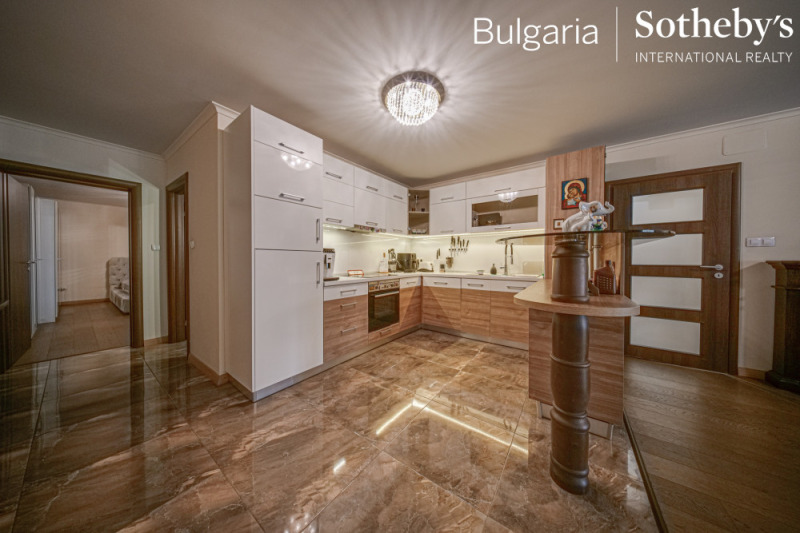 En renta  3 dormitorios Sofia , Tsentar , 125 metros cuadrados | 64932377 - imagen [4]