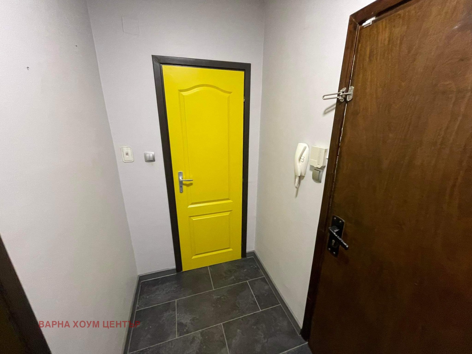 Дава под наем ОФИС, гр. Варна, Левски 1, снимка 4 - Офиси - 53640450