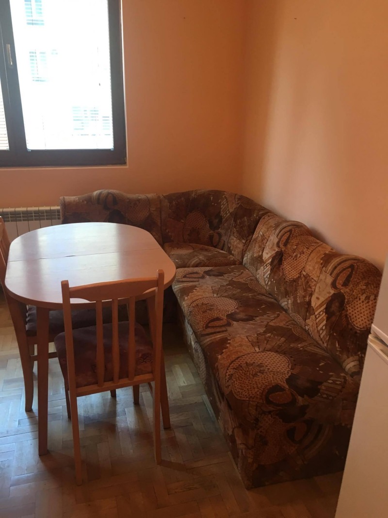 Дава под наем 2-СТАЕН, гр. София, Хиподрума, снимка 2 - Апартаменти - 52640372