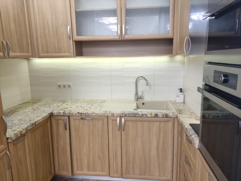 Дава под наем  4-стаен град София , Изгрев , 180 кв.м | 47719556 - изображение [4]