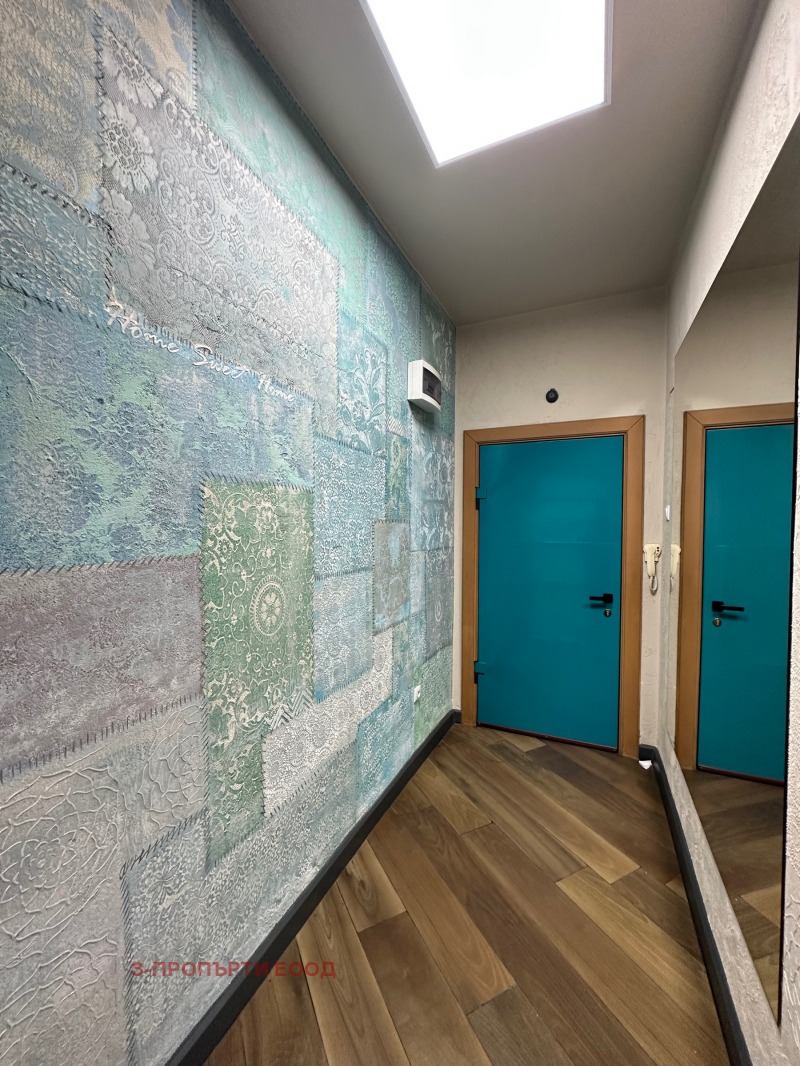 Дава под наем 3-СТАЕН, гр. София, Център