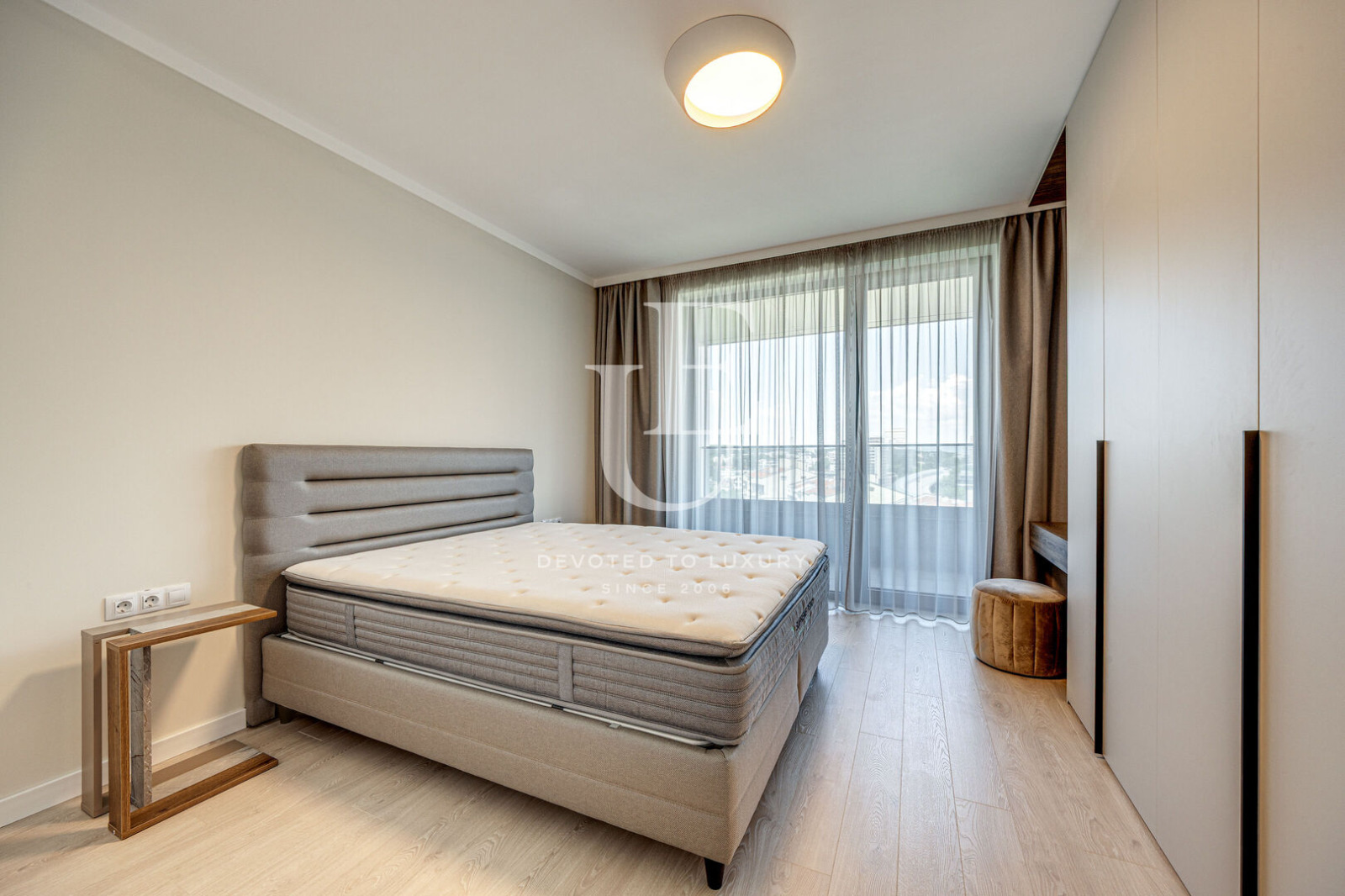 Дава под наем 3-СТАЕН, гр. София, Изгрев, снимка 17 - Апартаменти - 54731659