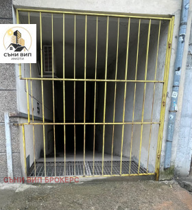 ГАРАЖ, ПАРКОМЯСТО, 20 m2