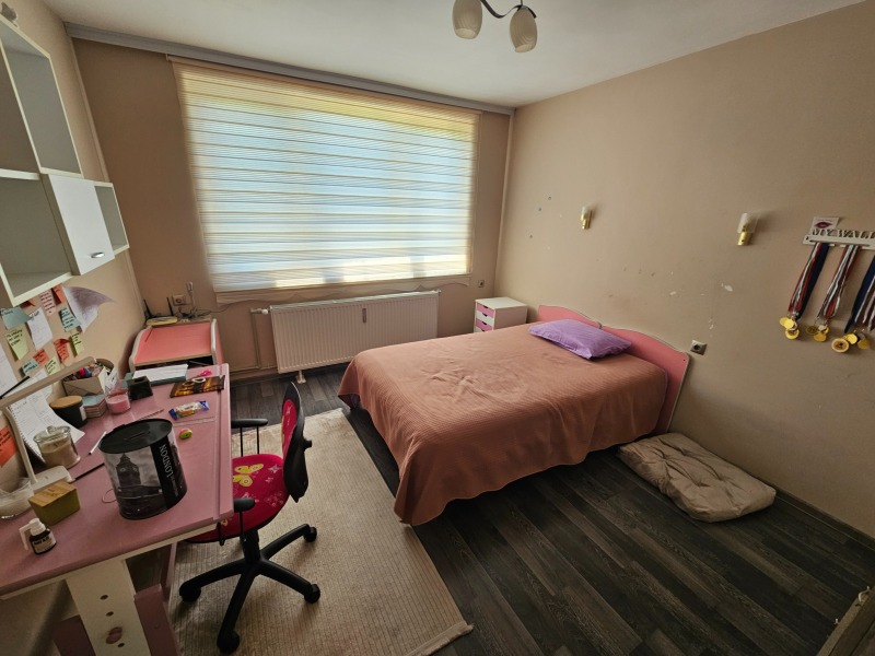 Vuokrattavana  2 makuuhuonetta Razgrad , Tsentar , 90 neliömetriä | 57873942 - kuva [5]