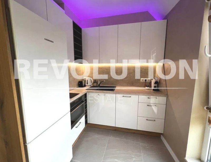 Дава под наем 3-СТАЕН, гр. Варна, Център, снимка 2 - Апартаменти - 52454369