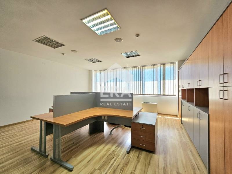 A louer  Bureau Rouse , Droujba 3 , 200 m² | 46966102 - image [4]