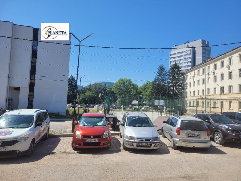 Дава под наем ОФИС, гр. Перник, Център