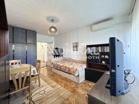 2 sovrum Lazur, Burgas 10