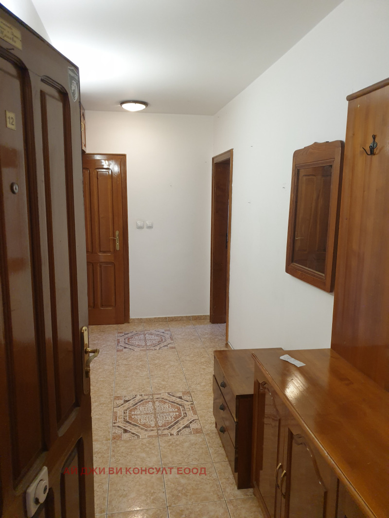 De inchiriat  1 dormitor Sofia , Țentâr , 60 mp | 13245242 - imagine [7]