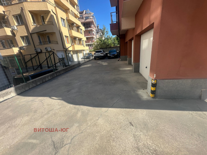 Προς ενοικίαση  Γκαράζ Σοφηια , Μαναστηρσκη ληβαδη , 15 τ.μ | 17082457 - εικόνα [3]