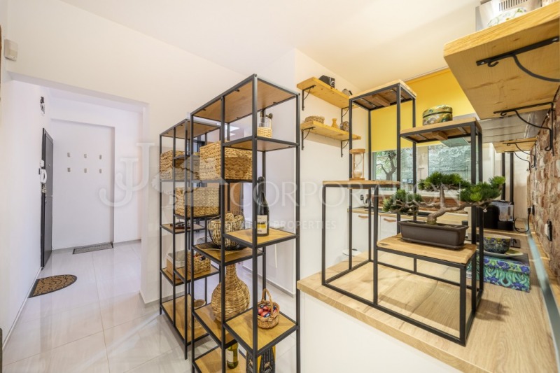A louer  Bureau Sofia , Tsentar , 95 m² | 50534463