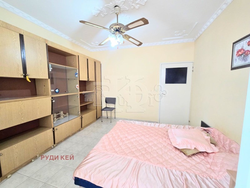 Zu vermieten  2 Schlafzimmer Warna , Wladislaw Warnentschik 2 , 64 qm | 64195798 - Bild [10]