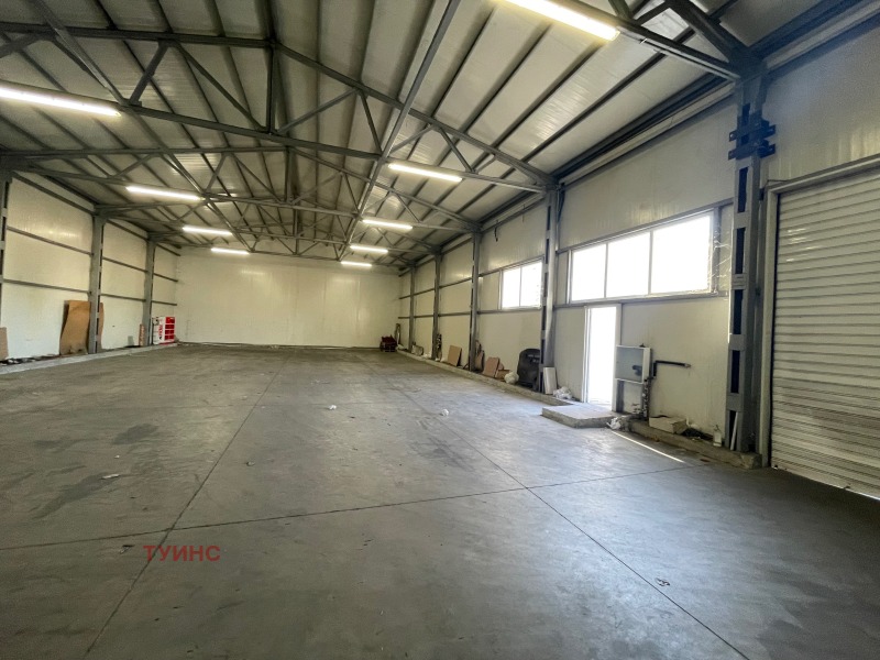 De inchiriat  Depozitare Plovdiv , Industrialna zona - Sever , 300 mp | 79253480 - imagine [2]