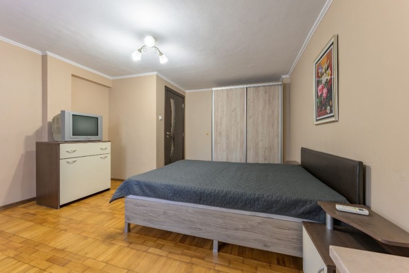 Дава под Наем 3-СТАЕН в град Варна, Център - 67 кв.м / 600 € » 1 173.50 лв., ДЖОЙЗ