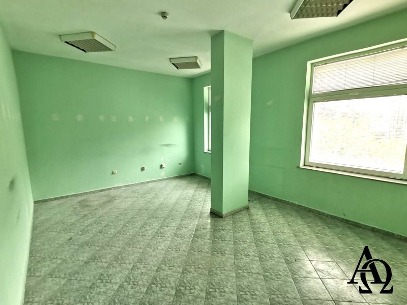 Дава под Наем ОФИС в град Русе, Здравец Изток - 56 кв.м / 230.08 € » 450 лв., ИМОТИ АЛФА И ОМЕГА