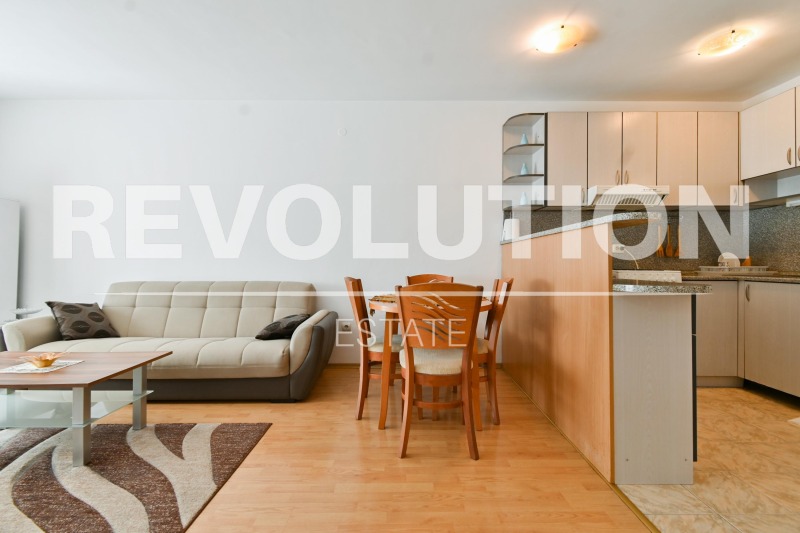 Para alugar  1 quarto Sofia , Medicinska akademiia , 59 m² | 82573255