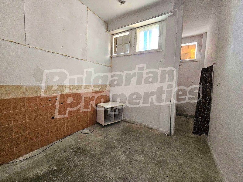 Дава под наем МАГАЗИН, гр. Костенец, област София област, снимка 14 - Магазини - 52480659