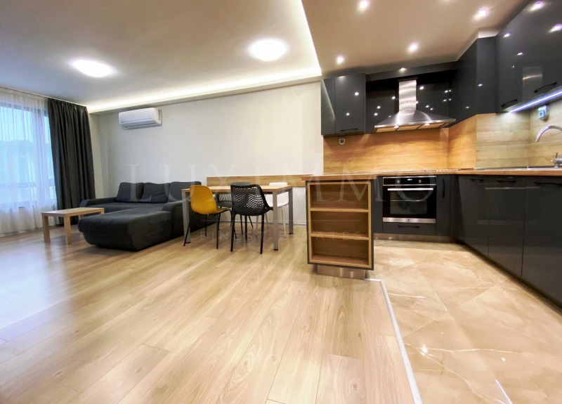 Para alugar  1 quarto Plovdiv , Hristo Smirnenski , 75 m² | 14460396