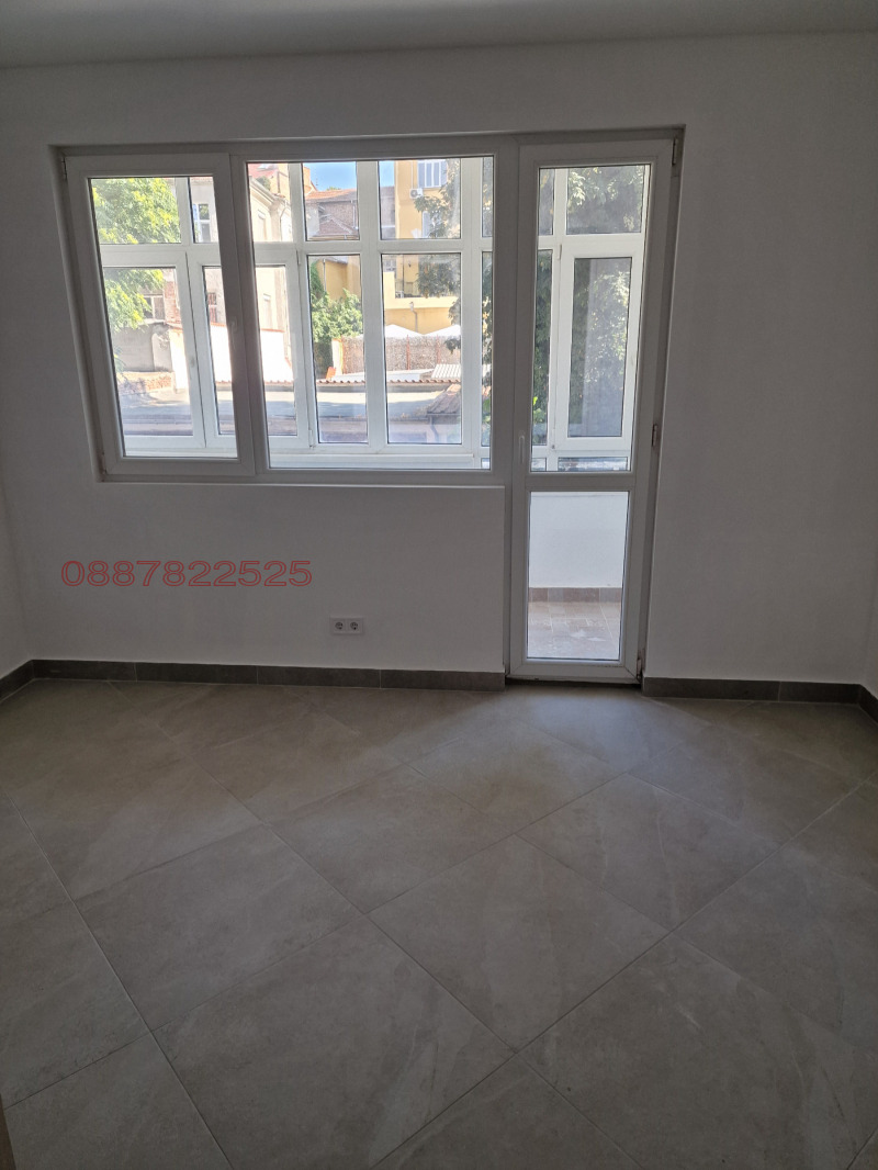 K pronájmu  3 ložnice Plovdiv , Centar , 100 m2 | 92793675
