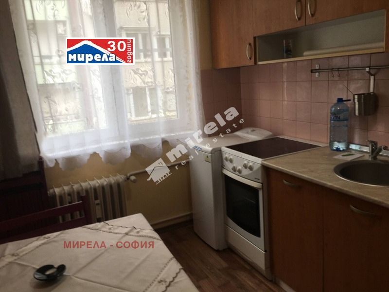 För uthyrning  1 sovrum Sofia , Centar , 50 kvm | 24523877 - bild [10]