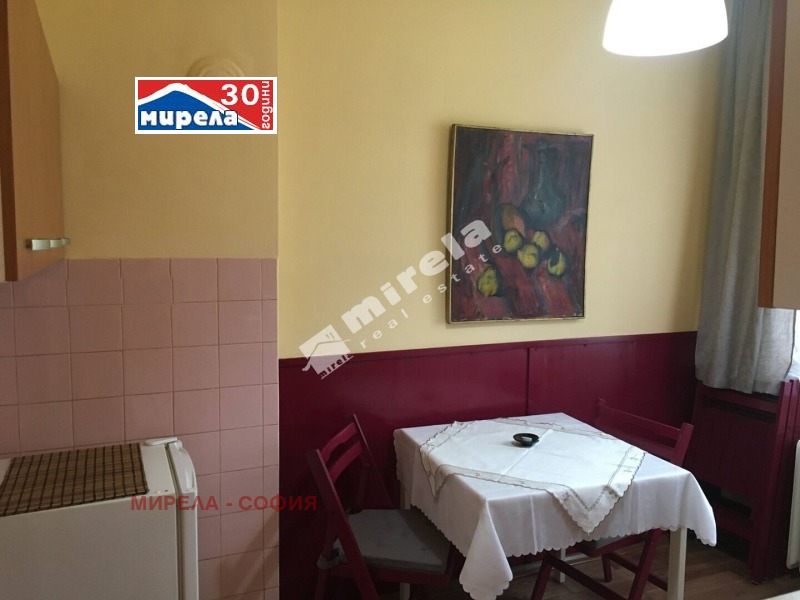 För uthyrning  1 sovrum Sofia , Centar , 50 kvm | 24523877 - bild [8]
