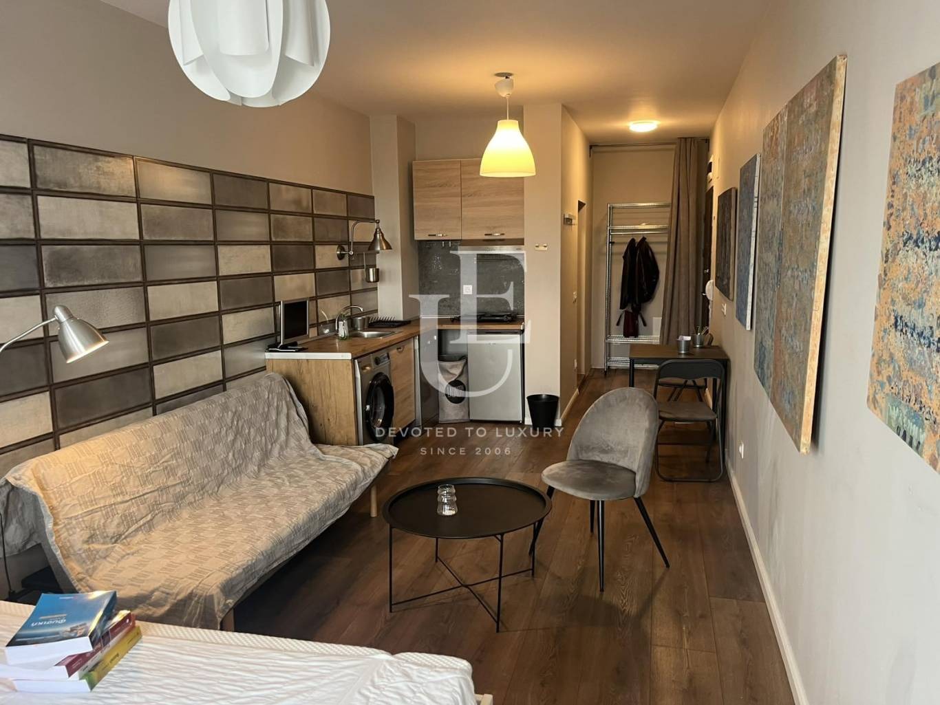 Дава под наем 2-СТАЕН, гр. София, Център, снимка 2 - Апартаменти - 54304427