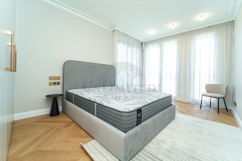 Дава под наем 4-СТАЕН, гр. София, Лозенец, снимка 13 - Апартаменти - 52748615