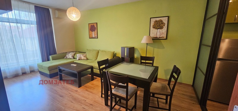 Zu vermieten  1 Schlafzimmer Sofia , Zentar , 65 qm | 94984857
