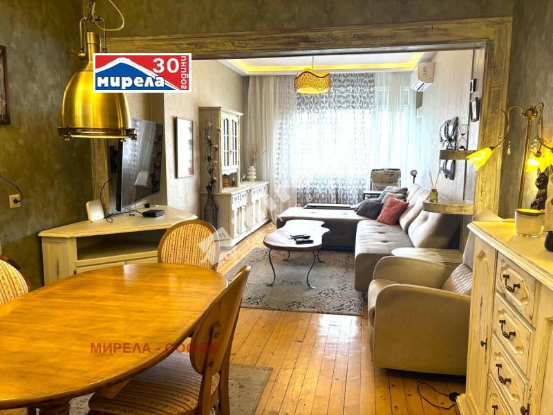 En renta  1 dormitorio Sofia , Tsentar , 80 metros cuadrados | 89829568